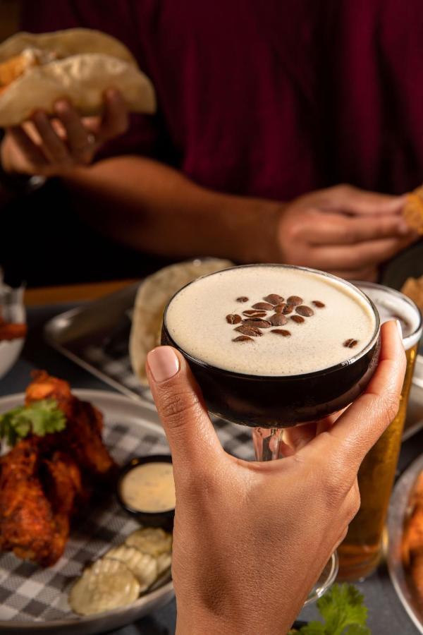 Lylo Auckland Hotel ภายนอก รูปภาพ A glass of Irish coffee