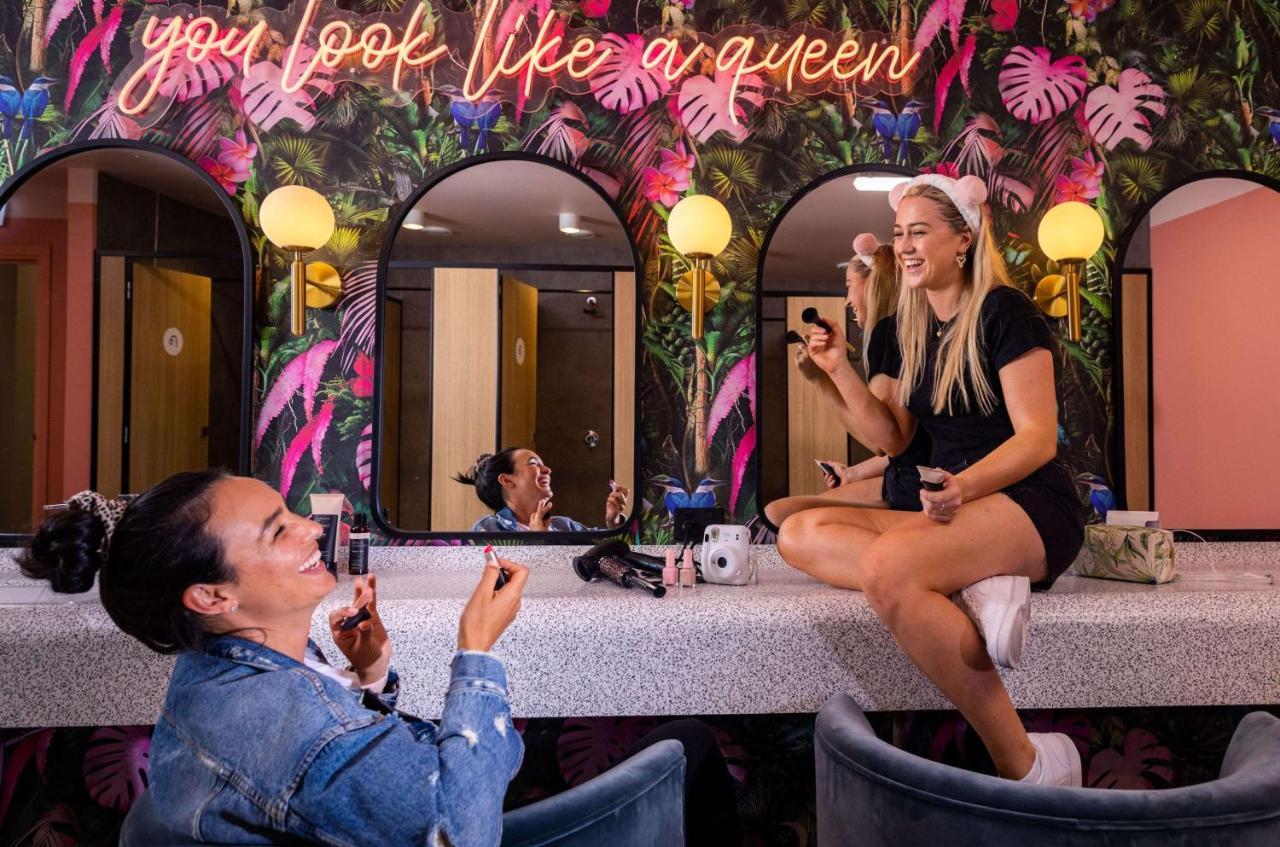 Lylo Auckland Hotel ภายนอก รูปภาพ The interior of the first store in London