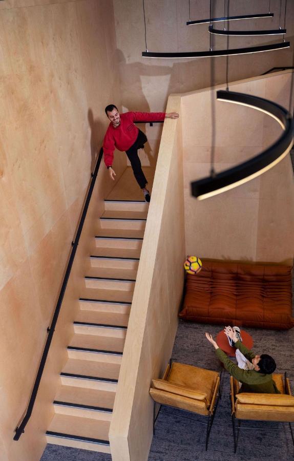 Lylo Auckland Hotel ภายนอก รูปภาพ The staircase