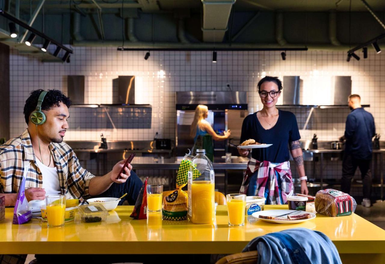 Lylo Auckland Hotel ภายนอก รูปภาพ Students at the University of Westminster